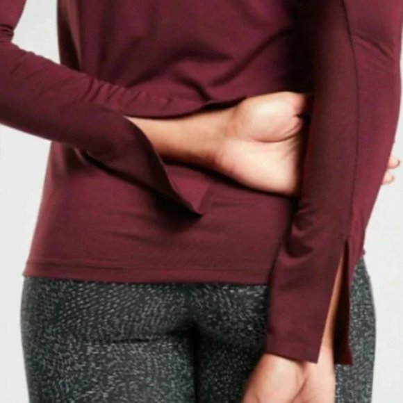 Athleta Essence Groove2-in-1 Long Sleeve & Built-in Tank Top Shirt. Small. - Picture 4 of 8